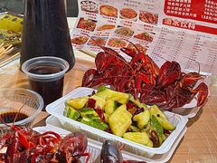 -老街烧烤大排档·地道湖北菜·龙虾馆(汉口火车站店)