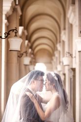 虽然是下雨天，摄影师和化妆师还有助理一直都在为我们服务，从早上8点开始，每一套造型每一组拍摄都很有质量的完成，我们都看在眼里，他们很敬业很为新人考虑，真的没有选错，我们马不停蹄的还拍到了23：00多，-戛纳印象摄影(潮拍定制馆)