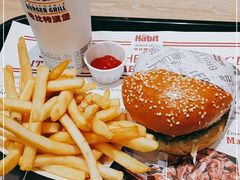 -The Habit Burger Grill 哈比特汉堡(爱琴海店)