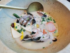 鲜椒紫苏汤锅-云海肴云南菜·蒸汽石锅鱼(龙湖上城店)