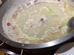 -佬土鹅肠火锅(中建大观店)