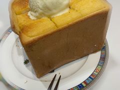 蜂蜜冰淇淋厚多士-鹿港小镇(金虹桥国际中心店)