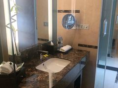 -青岛海尔洲际酒店