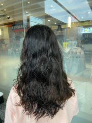 -川和潮人