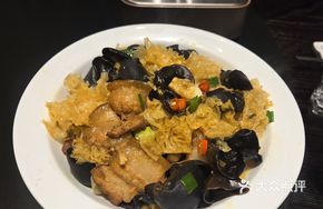 Silver Ear Mushroom Stir-Fry with Pork