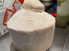 整颗泰奶椰-喜茶(上海打浦桥日月光gelato lab+店)
