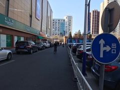 场地-翠微牡丹园停车场