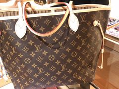 -文艺复兴百货(米兰大教堂广场店)