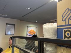 -BHC炸鸡(明洞总店)