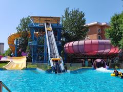 -欢乐水魔方水世界