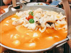 -老滇山寨•云南特色菜•地方菜•民族风情歌舞表演(金碧店)