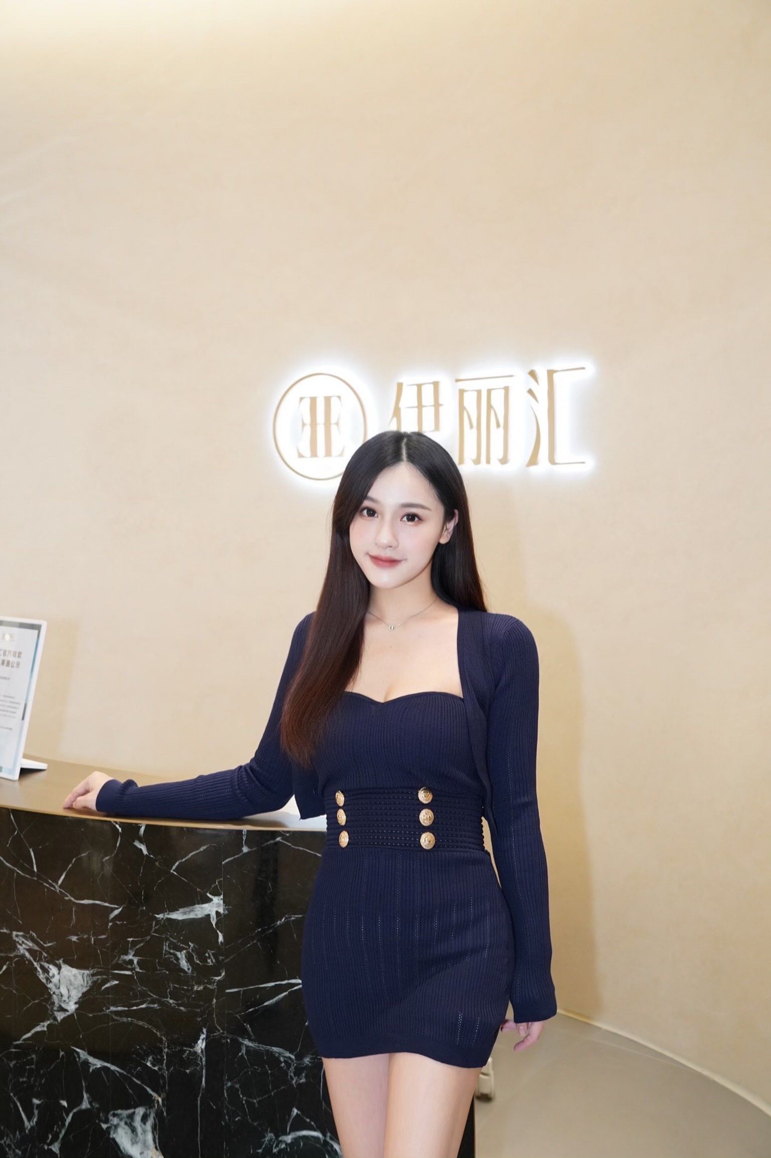 🤗
 
今天给大家安利一家高端的美容院