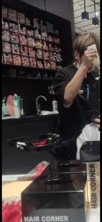 -HAIR CORNER