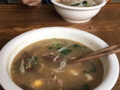 -邱芳粉店(迎宾大道旗舰店)