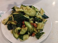 拍黄瓜-玫瑰红烤羊排(北新桥三条店)