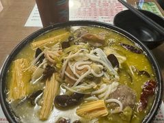 -肥汁米蘭香港米线(定西路店)