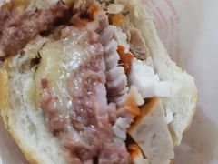 -Bánh Mì Huynh Hoa