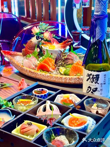 珠海首家｜赛博朋克风自助酒馆&日式料理