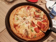 美式四合一披萨-必胜客(砂之船中东奥莱店)