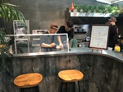 -HIGH FIVE哈福手工汉堡(桂林路店)