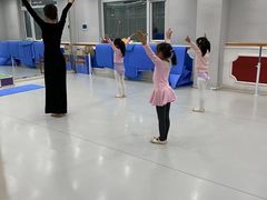-艺彩童馨舞蹈培训学校(西湖道校区)