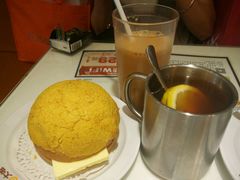 -新大咀港式茶餐厅(宝山万达店)