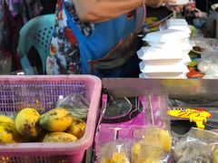 -芒果糯米饭摊子