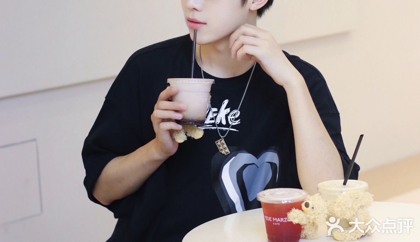 湖滨新晋咖啡店🧸咖啡和小熊锁死🔒好吗