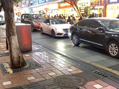 -八一好吃街·高品美食广场