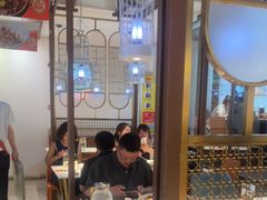 -阿瓦山寨·湘菜现炒·剁椒鱼头王(咸阳总店)