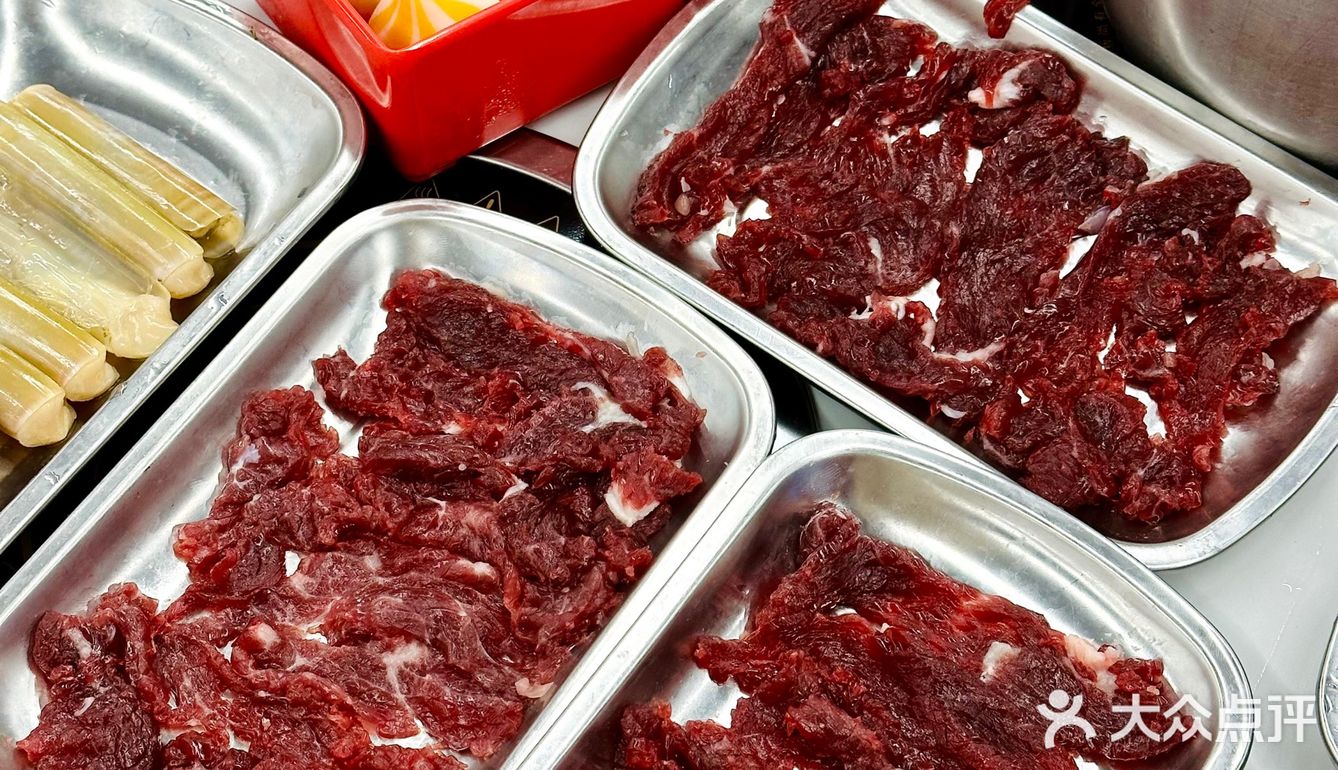 这大场面和闽南人办酒席一样？？