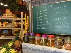 -老湖南民间菜·牛肉十八炒(花都店)