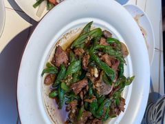 -阿瓦山寨·湘菜现炒·剁椒鱼头王(咸阳总店)