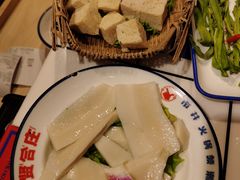 -喜悦小串丹东小黄牛海鲜烧烤大排档(民主广场店)