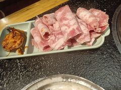 -釜御山海鲜烤肉火锅自助(新城市中心店)