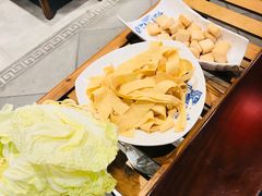 -亿诣蝎府炸酱面羊蝎子火锅(酷车小镇店)