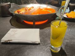 -湊湊火锅·茶憩(杭州湖滨银泰in77店)