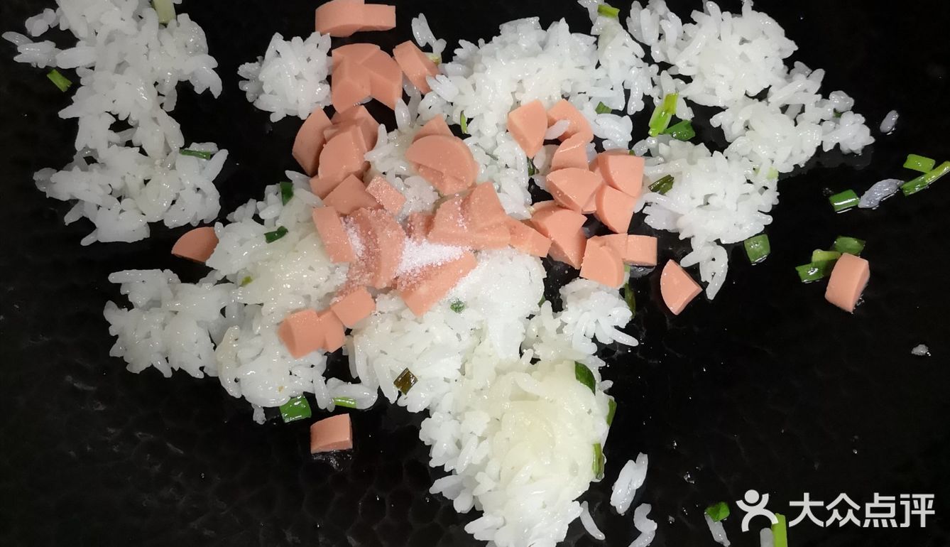 自制火腿肠蛋炒饭简单又好吃