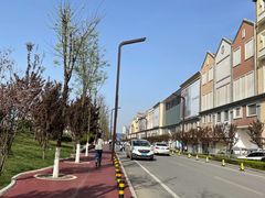 -王府井奥莱临潼小镇(临潼店)