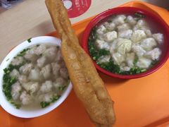 -张阿三馄饨店