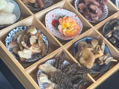 -野菌皇海景野生菌火锅(滨海大道店)