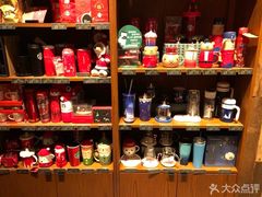 零售区-星巴克(上海汇锦里店)
