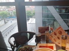 -潮界(LU·ONE凯德晶萃广场店)