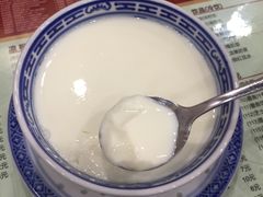 -赵记传承特色牛奶甜品(泉城广场店)