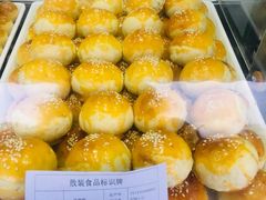 豆沙蛋黄酥-闻酥园(水碾河路店)