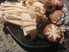 菌菇拼盘-湊湊火锅·茶憩(石家庄万象城店)