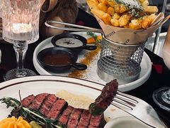 -Mark&Mars Restaurant