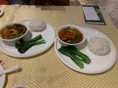 辣子茄子炒羊肉盖饭-巴扎美食·新疆菜·西域歌舞表演餐厅(新疆大厦店)