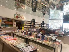 -钟书阁(群光广场店)