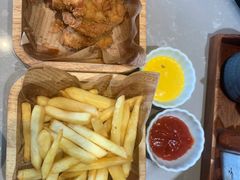 -8PINTS八品脱·日料·烧鸟·精酿小酒馆(莘庄店)